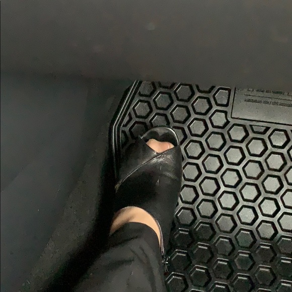 Meet your Posher, Sandi - Picture 1 of 1